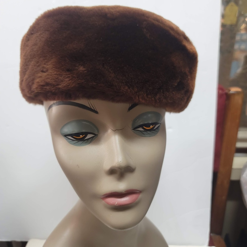Vintage faux fur womens hat Size 7" Brown classic Pillbox